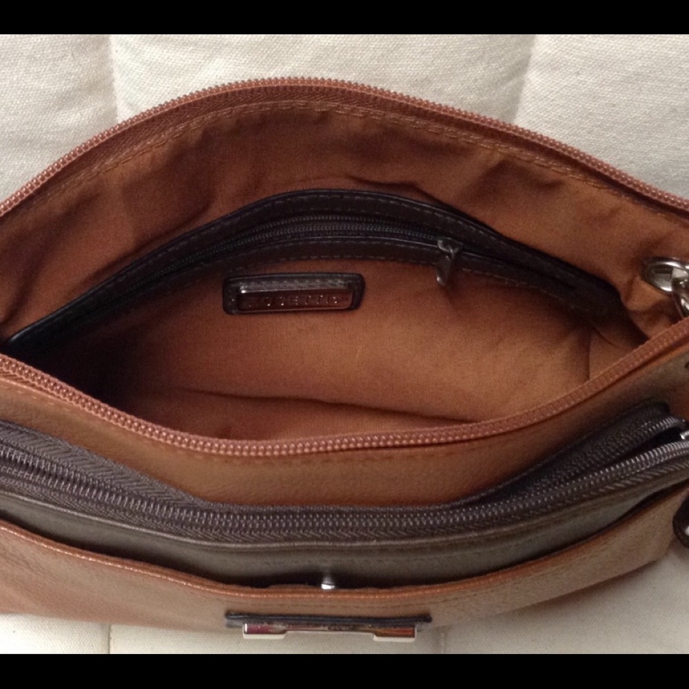 Shoulder Bag - Picture 3 of 6